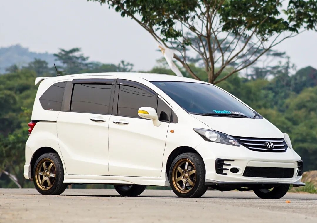 Tidak Harus Beli Baru, 5 Mobil MPV Bekas Murah dan Stylish Ini Cocok Dijadikan Mobil Andalan Keluarga!