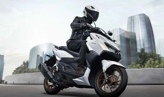 Vario 160, Makin Premium Sporty Lengkap 