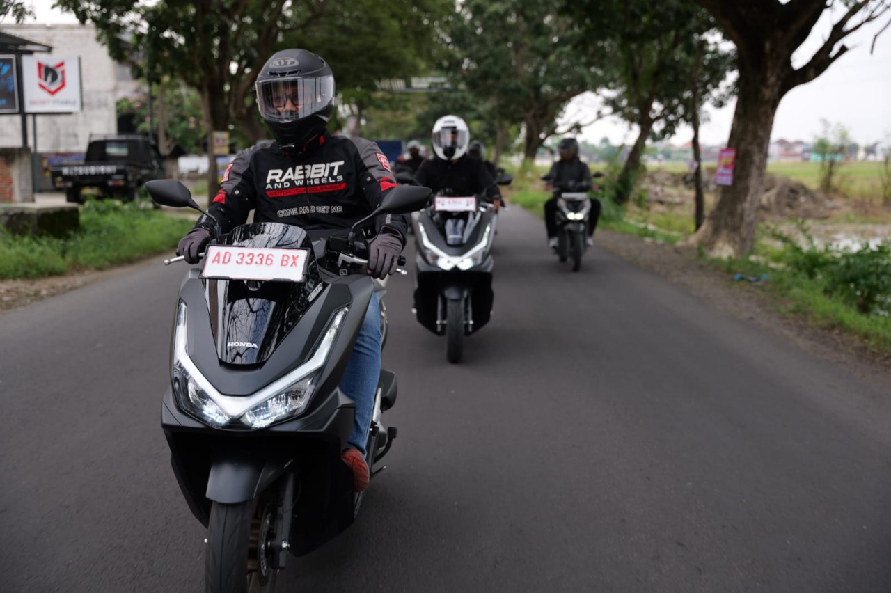 Nikmati Canggihnya Fitur RoadSync, Astra Motor Jateng Gelar New Honda PCX 160 Media Exploration