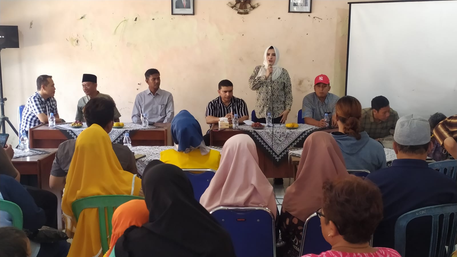 Bupati Pekalongan Fadia Arafiq Sampaikan Infrastruktur Desa Jeruksari Akan Segera Diperbaiki