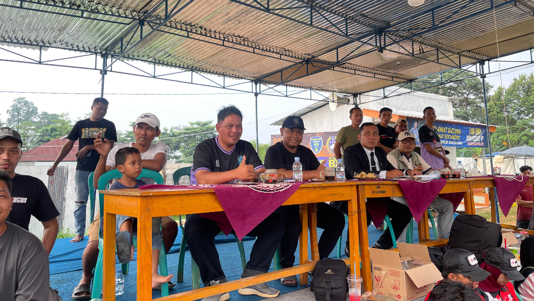 Wakil Pimpinan DPRD Ahmad Ridhowi Apresiasi Turnamen Kades Cup di Desa Dororejo