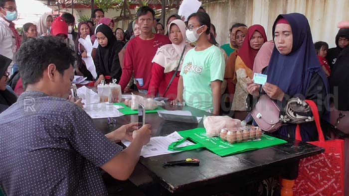 1.773 KRS Terima Bantuan Terima Bantuan Telur dan Daging Ayam