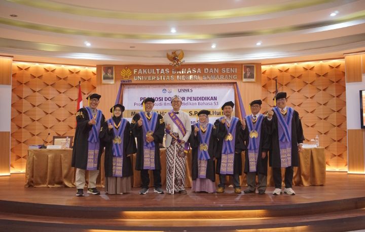 Rebut IPK Sempurna 4,00: Jejak Doktor dari Unikal Mampu Menyulam Ilmu, Seni Sastra untuk Menjawab Zaman 