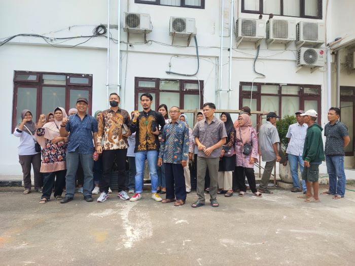 Warga Desa Randumuktiwaren Laporkan Dugaan Korupsi Dana Desa ke Kejaksaan