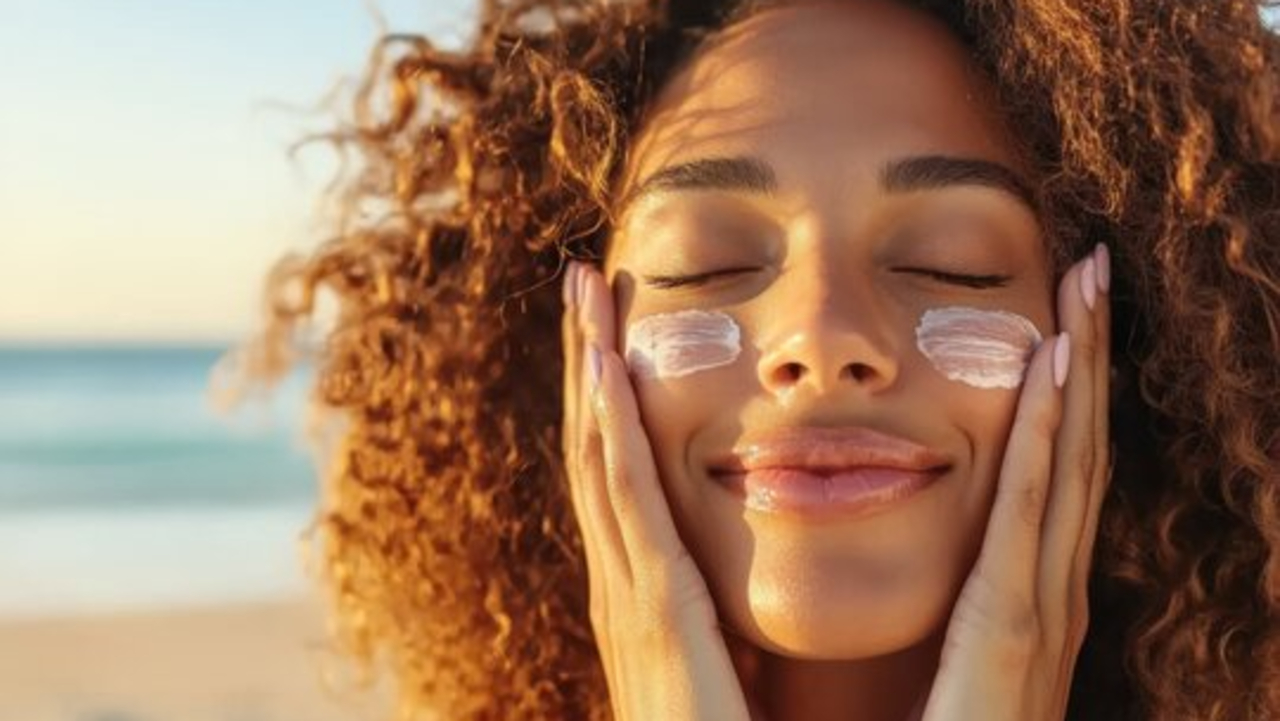 Daftar Sunscreen Wajah Terbaik untuk Melindungi Wajah Sehari-Hari Tahun 2025