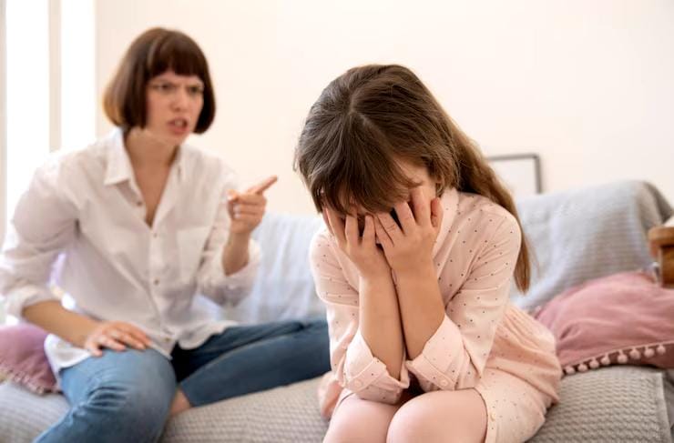 Menghindari Kesalahan dalam Parenting: 7 Contoh Perilaku yang Perlu Dijauhi sebagai Orangtua