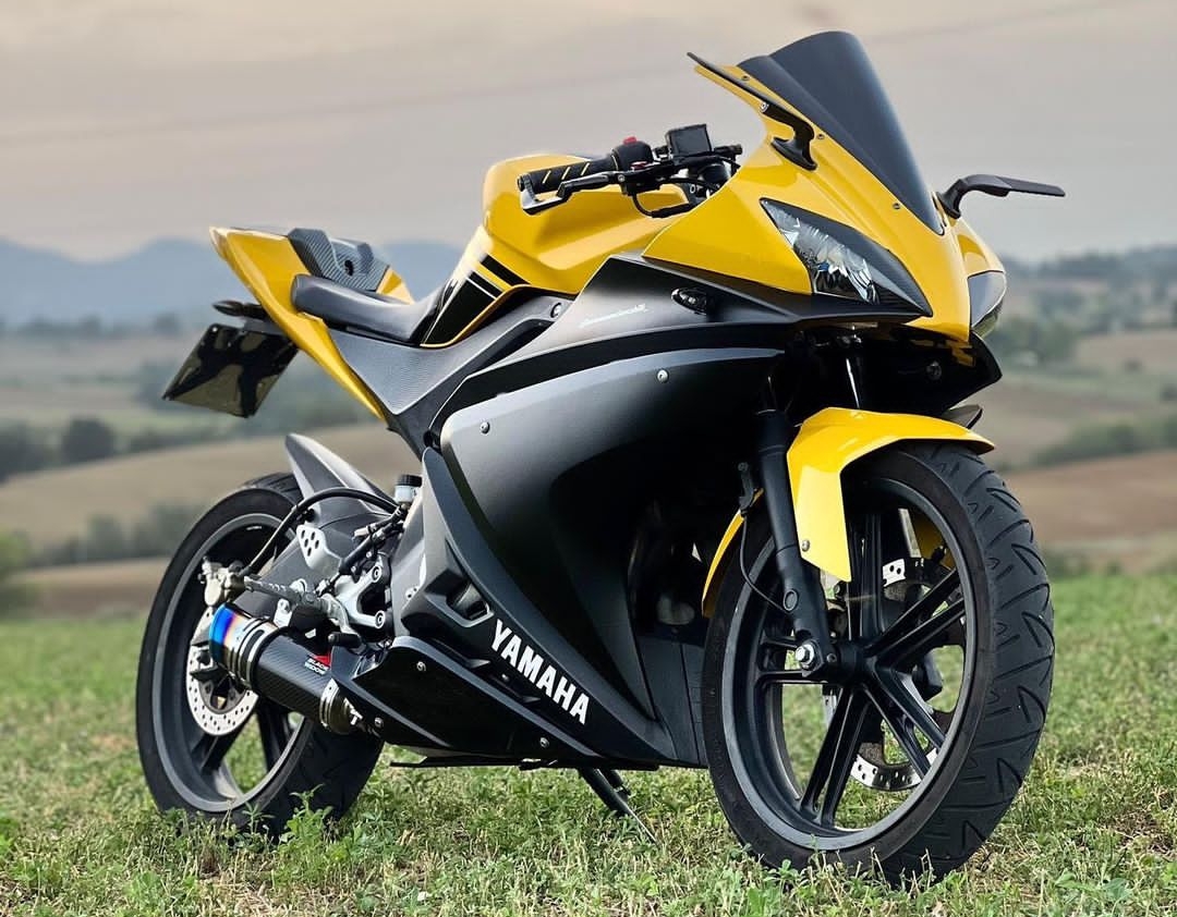 Kelas! Yamaha R125 2024 Hadir dengan Desain yang Sporty dan Performa Mesinnya Semakin Unggul!