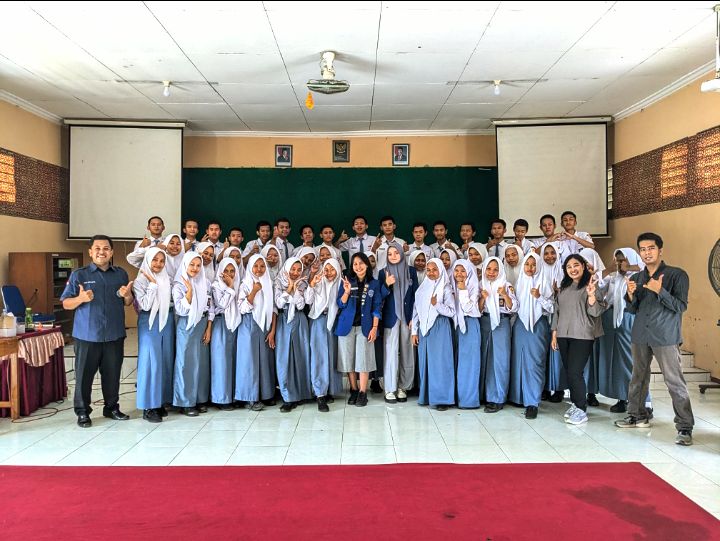 Universitas Prasetiya Mulya Berkolaborasi dengan SMK N 1 Kedungwuni untuk Menerapkan Teknologi IoT