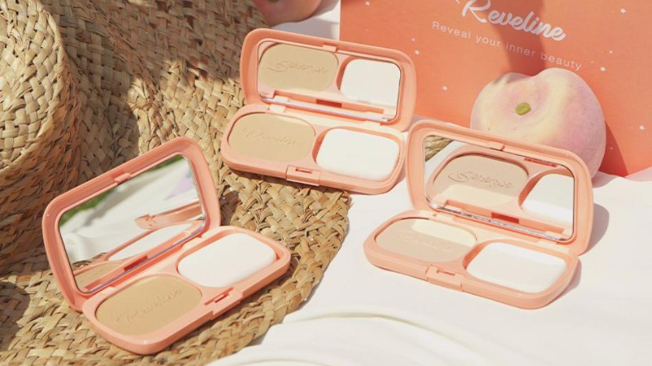 4 Rekomendasi Bedak Waterproof yang Bagus dan Tahan Keringat di Wajah