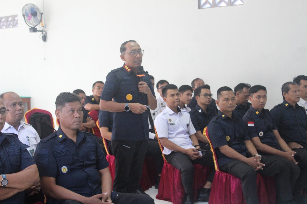 Kalapas Pekalongan Sosialisasikan Pengendalian Gratifikasi kepada Seluruh Pegawai