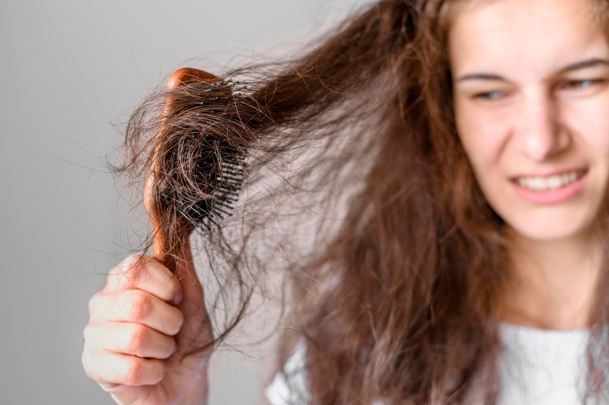 4 Kebiasaan Sepele Bikin Rambut Kamu Rusak yang Harus Kamu Hindari