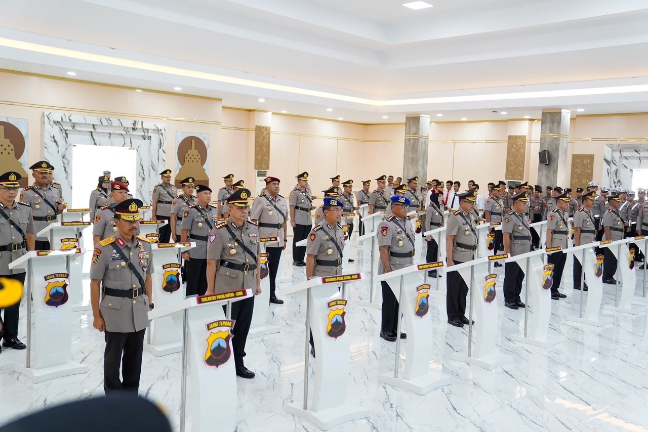 Polda Jateng Lakukan Penyegaran, 22 Pejabat Utama dan Kapolres Dimutasi, Termasuk Kapolresta Batang 