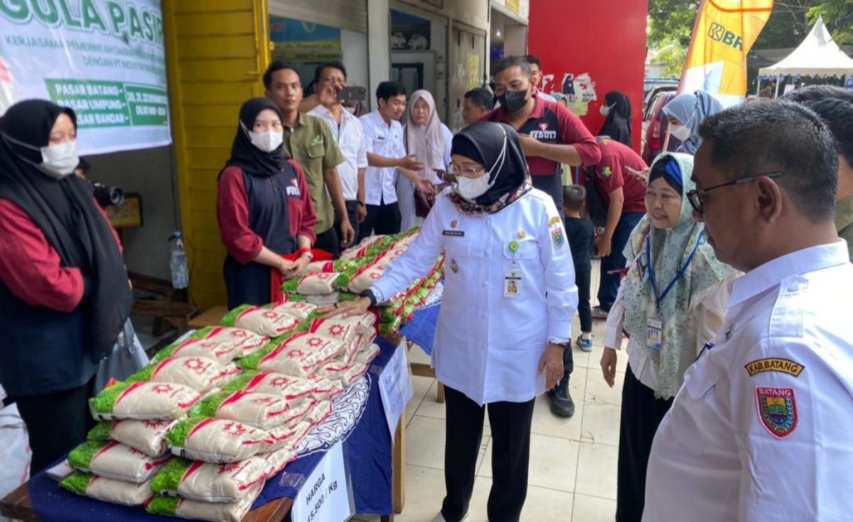 Stabilkan Harga, 3 Ton Gula Pasir Digelontor ke 3 Pasar di Kabupaten Batang