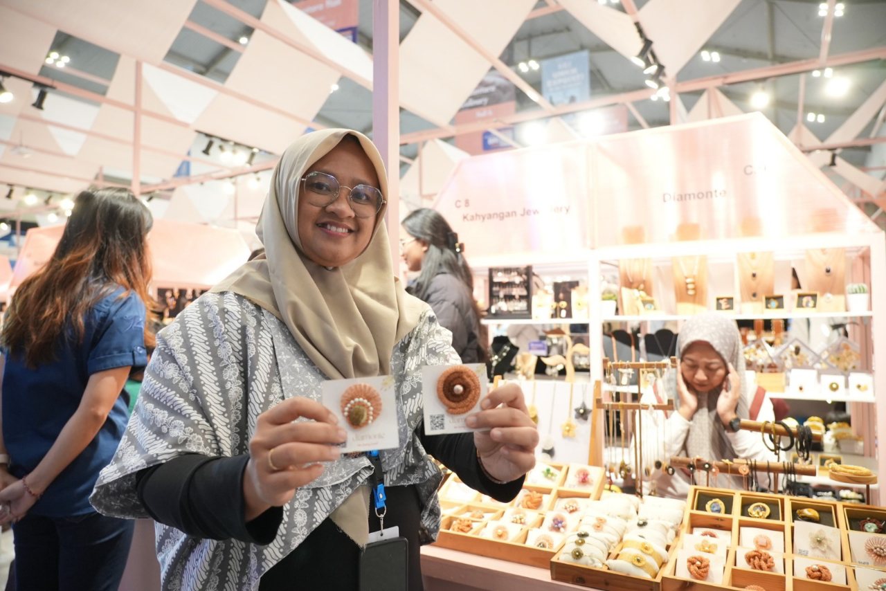 Makin Bersinar, UMKM Perhiasan Asal Mojokerto Siap Go Global Berkat Dukungan BRI