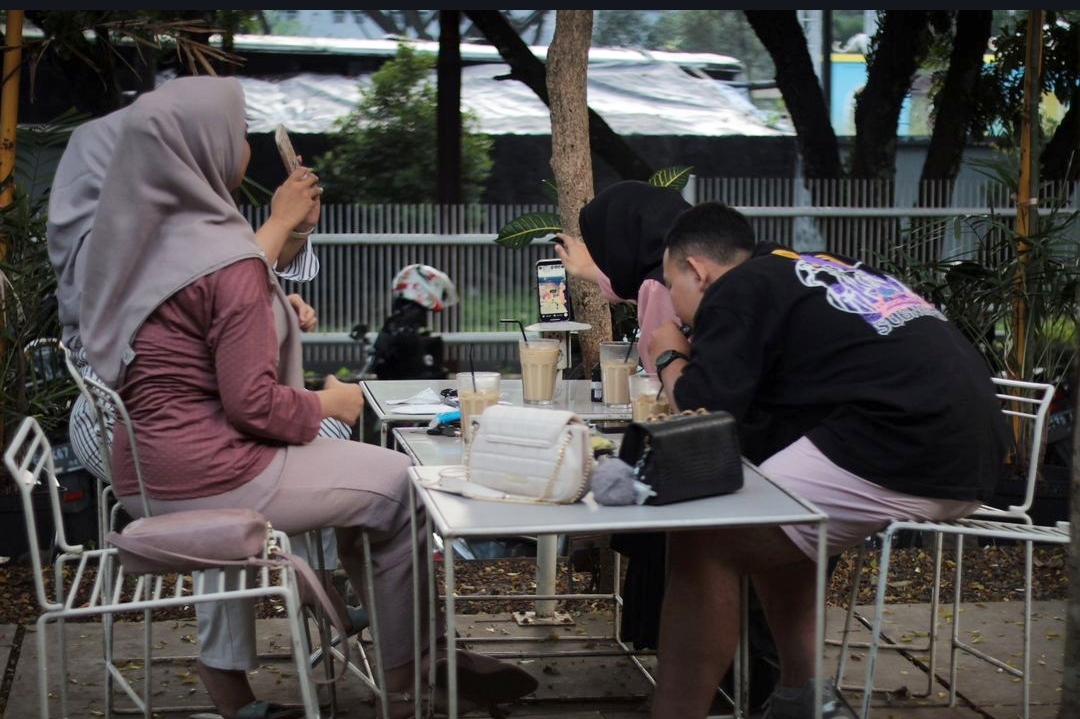 5 Coffee Shop Cozy di Bandung yang Nyaman untuk Me Time Ini Harus Kamu Kunjungi, Harga Menunya Murah!