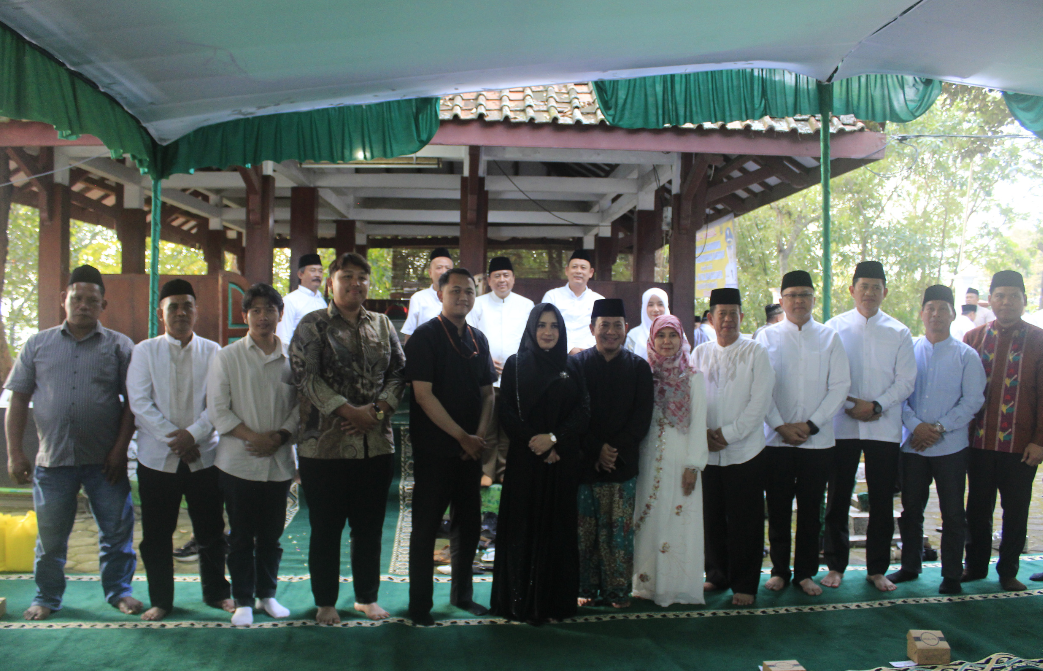 Pemkab Pekalongan Peringati Jasa Pendahulu Lewat Ziarah Tahunan ke Makam Kyai Mandurorejo