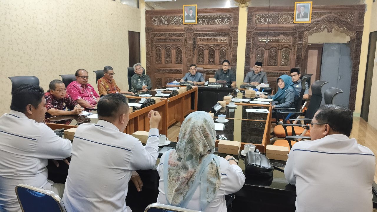 Komisi II DPRD Tegal dan Apindo Bahas UMK 2026: Jaga Iklim Investasi, Hindari PHK Massal