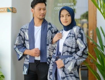 Mewah dan Elegan! Rekomendasi Model dan Harga Baju Batik Couple 2023 