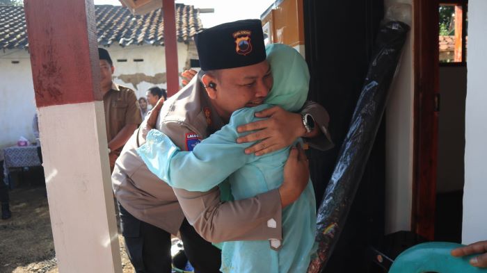 Jelang Hari Bhayangkara ke-79, Mbah Taryumi Sumringah, Rumahnya Bagus Berkat Bedah Rumah Polres Pekalongan