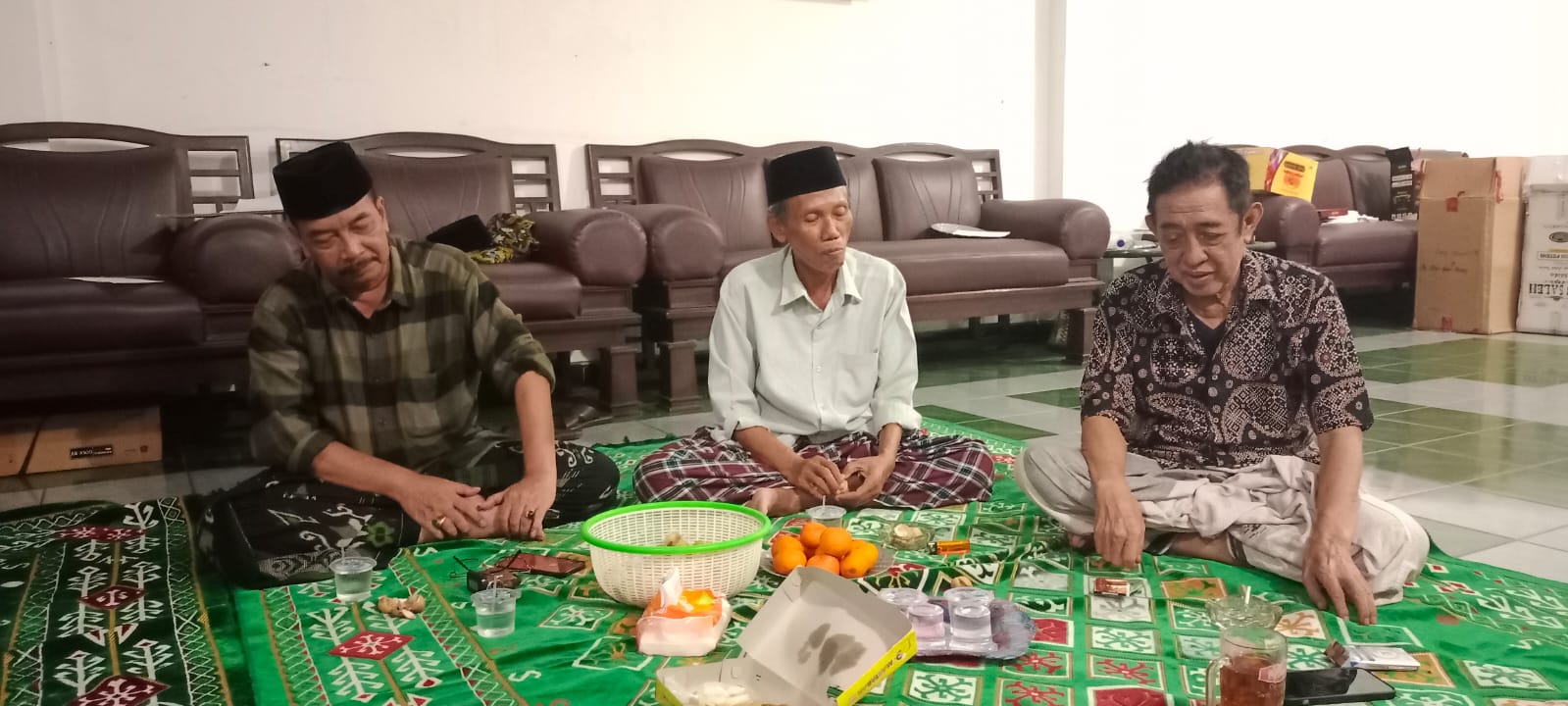 Bisri Menerima Kunjungan Tokoh Masyarakat, Bahas tentang Keagamaan