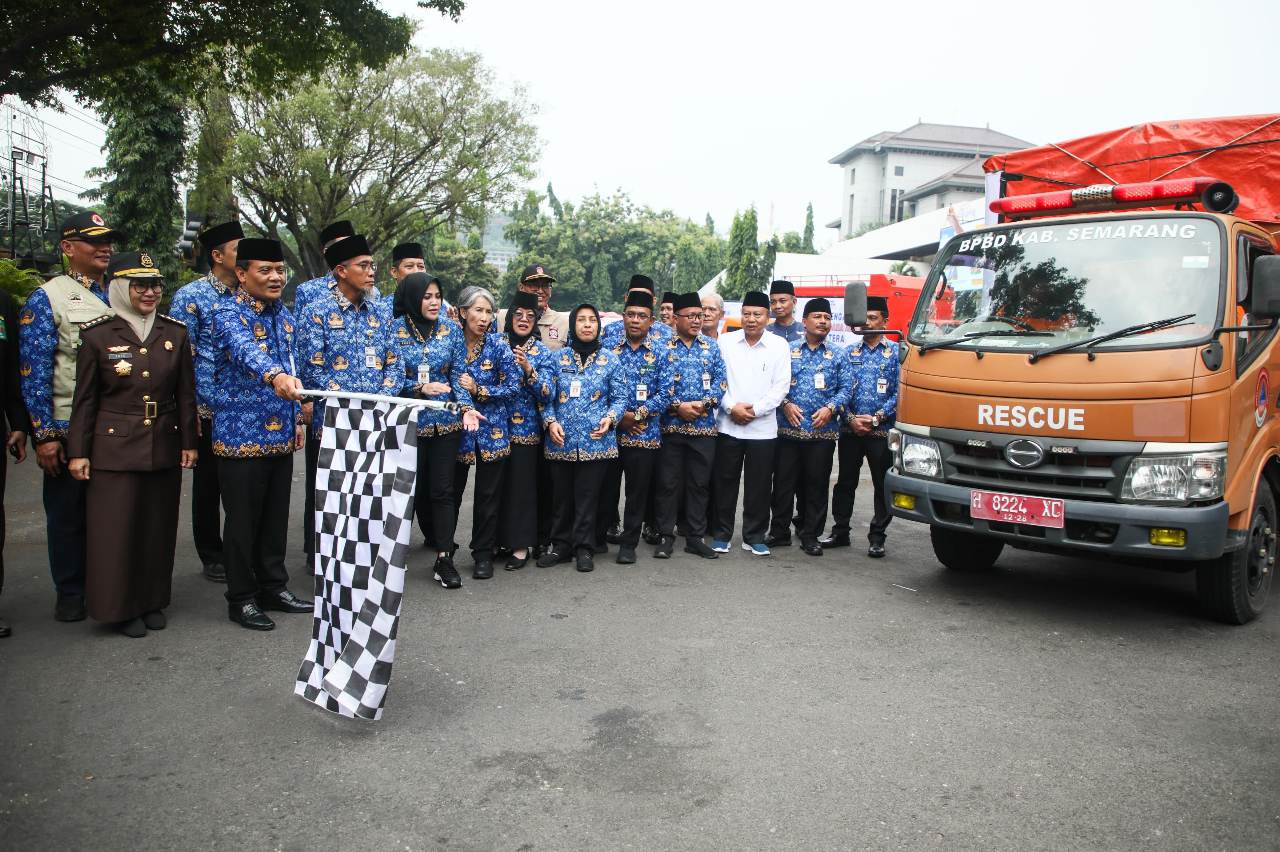 Gubernur Jateng Kirim Bantuan untuk Korban Bencana ke Sumatera Senilai Rp1,3 Miliar 