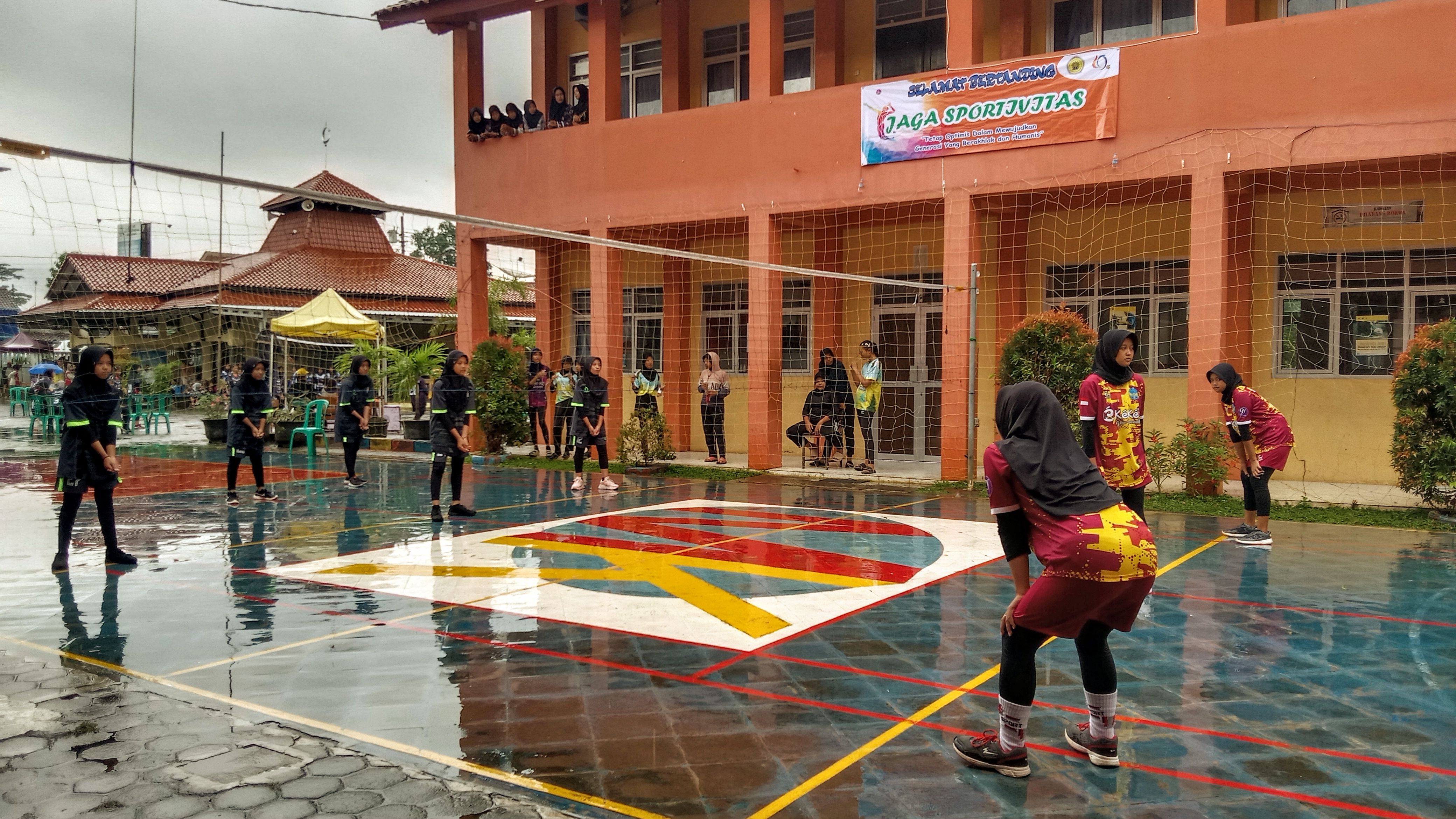 48 Tim Volly SMP/ MTs se- Pekalongan Batang Ikuti Kompetisi Volly SMK Muhammadiyah Kedungwuni