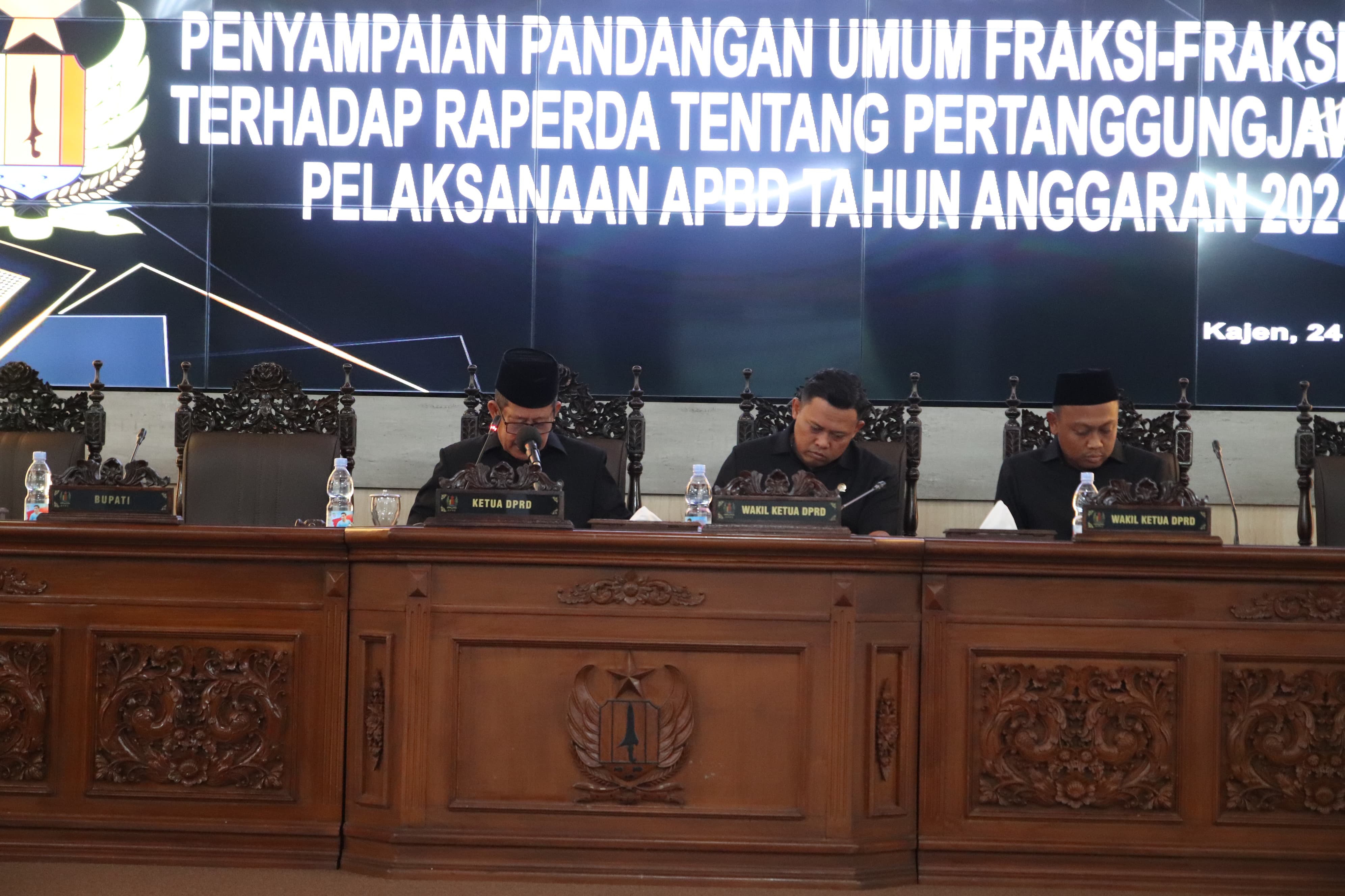 Fraksi-Fraksi DPRD Kabupaten Pekalongan Sampaikan Pandangan Umum atas Raperda Pertanggungjawaban APBD TA 2024