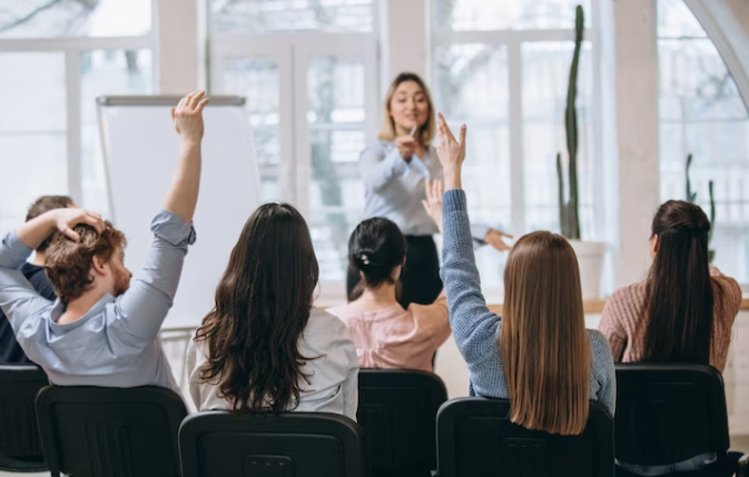 Apa Itu Public Speaking? Ini Pengertian, Jenis Dan Manfaat Yang Berguna ...