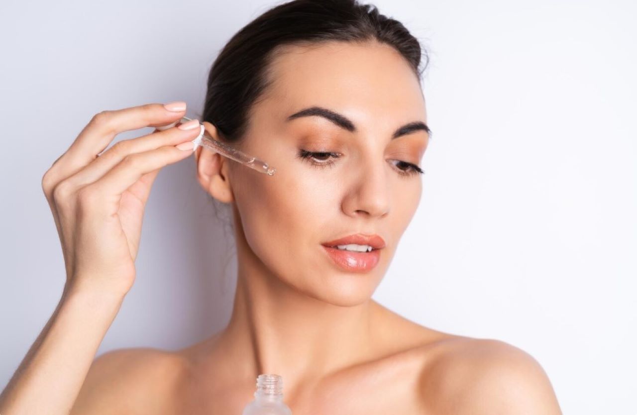 5 Serum yang Bagus untuk Mencerahkan Wajah Berflek Hitam