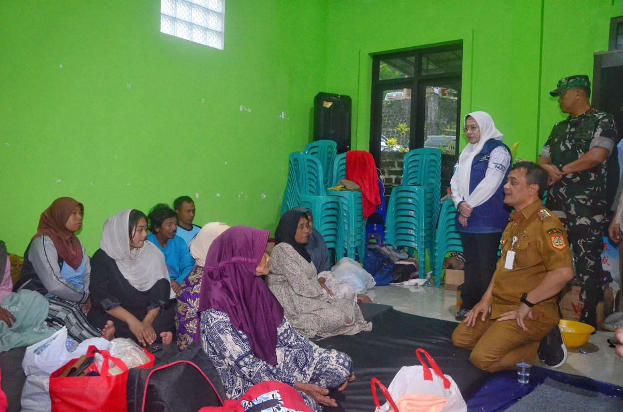 Tanah Longsor Di Situkung Banjarnegara Telan 280 Ekor Hewan Ternak, Rusak Lahan Pertanian dan Irigasi