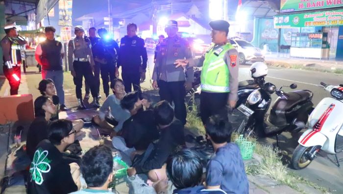 Cegah Gangster dan Kejahatan Jalanan, Polres Pekalongan Gelar Patroli Skala Besar hingga Dini Hari