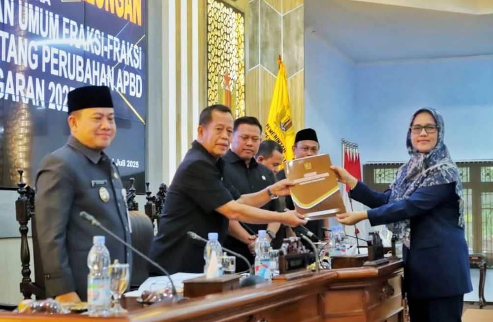 Rapat Paripurna Pandangan Umum Fraksi Terhadap Perunahan APBD 2025, Soroti Anggaran dan Efisiensi Belanja