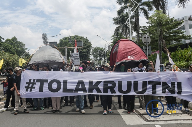 Aktivisme Digital dalam Transformasi Demokrasi: Membedah gerakan #TolakRUUTNI