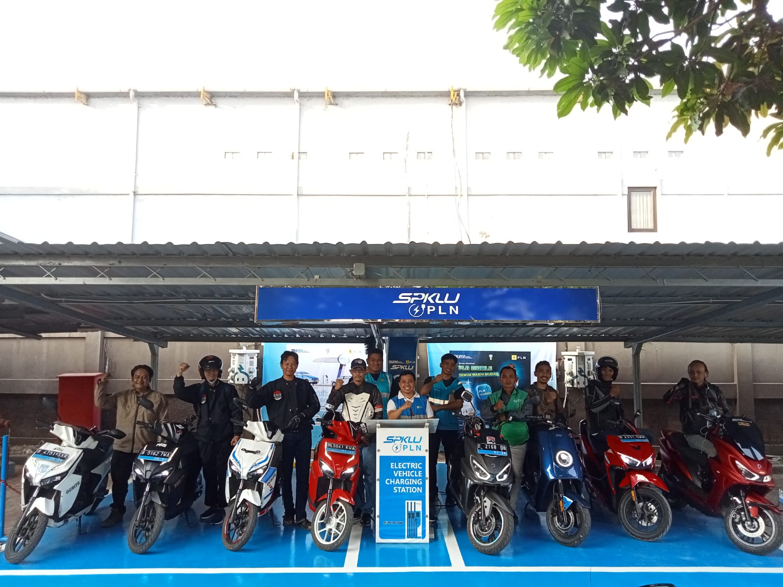 Buktikan Kemampuan Motor Listrik, Komunitas Gesit Rider Indonesia Touring Jakarta-Dieng 
