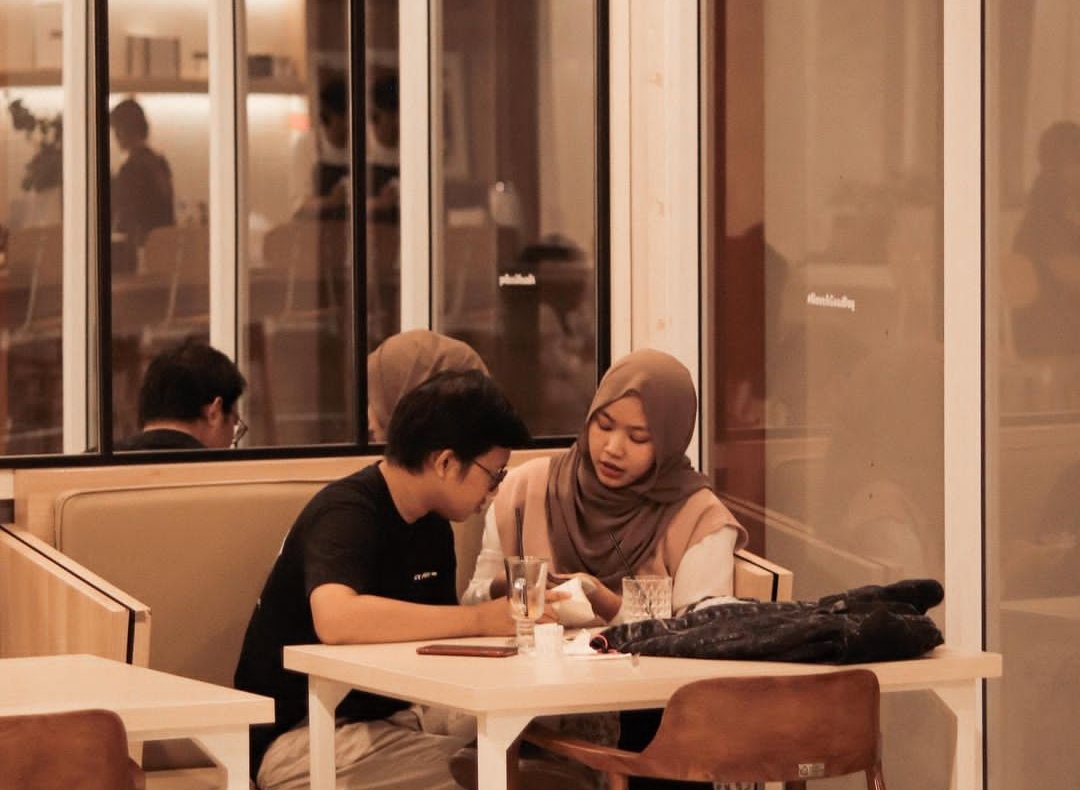 Dijamin Betah untuk Me Time! 5 Coffee Shop Nyaman untuk Nongkrong di Cirebon Ini, Bisa Kamu Kunjungi!
