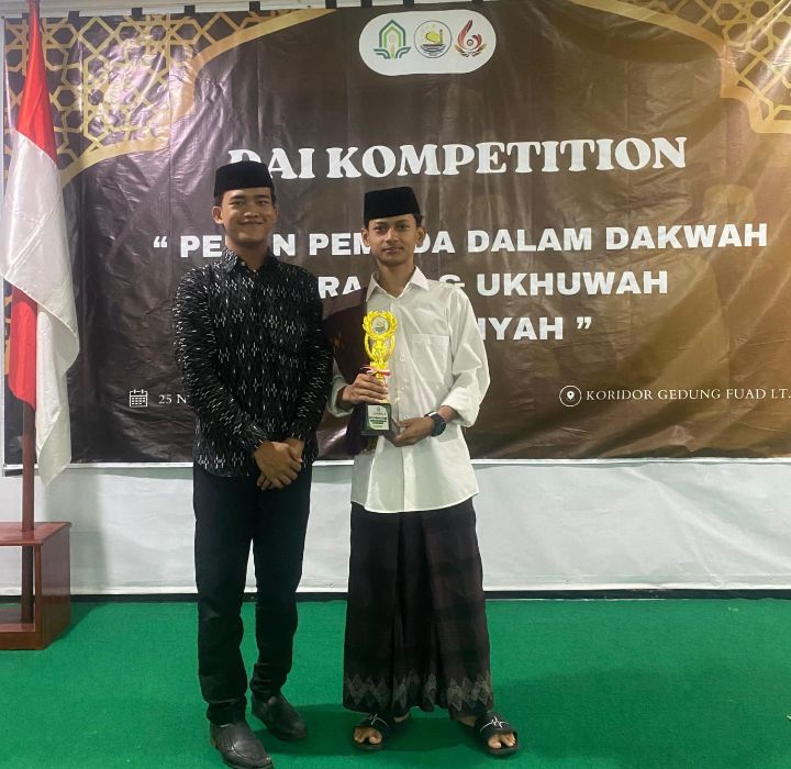 Wow!MA KH Syafi'i Raih juara 1 Lomba Da'i Competition