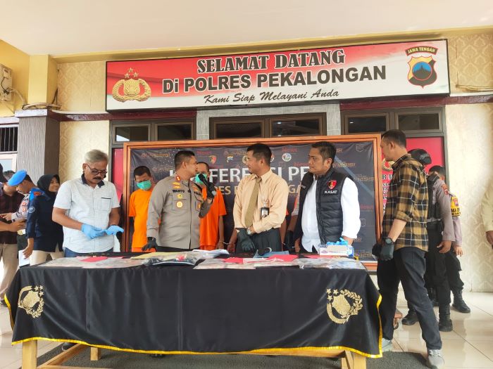 Polres Pekalongan Amankan Rp 22,7 Juta Upal di Rumah Mantan Kades Kwasen