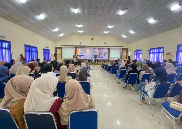 Gelar Pembekalan Calon Wisudawan, Unikal Berikan Wawasan Hadapi Dunia Kerja 