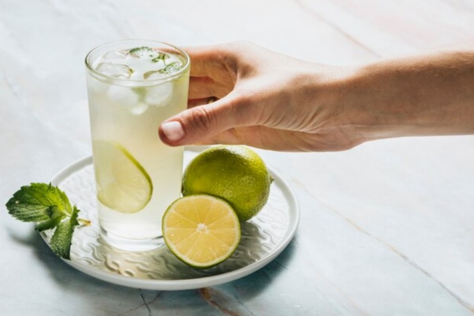 10 Minuman Sehat untuk Orang Tua Kaya Vitamin yang Wajib untuk Dicoba