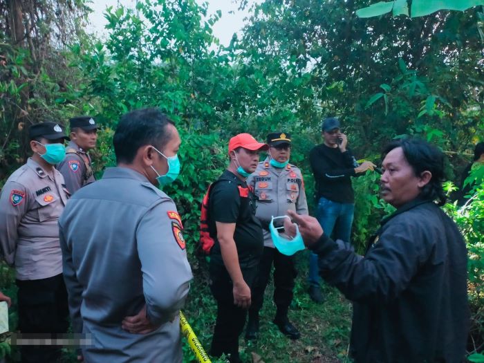 Geger! Mayat Laki-laki Membusuk di Kebun Belakang Eks Kampus AKN Kajen