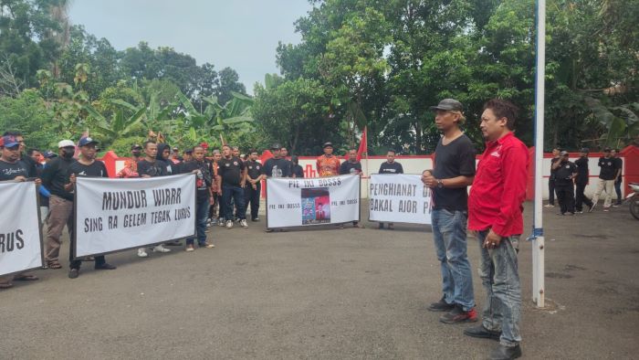 Relawan Ganjar-Mahfud Geruduk DPC PDIP Kabupaten Pekalongan, Tuntut Caleg Penghianat Tidak Dilantik