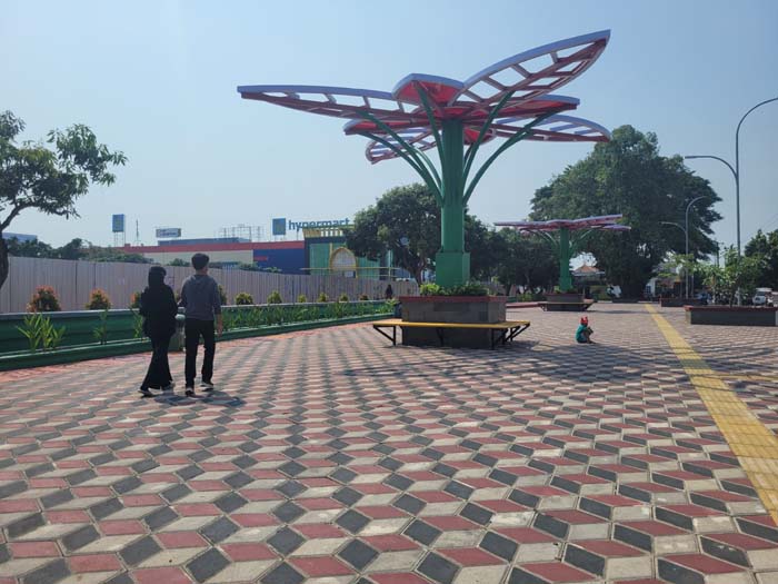 Alun-alun Kota Pekalongan Sisi Selatan Mulai Dibuka