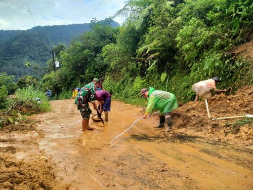4 Titik Longsor di Petungkriyono Kabupaten Pekalongan, Rumah Dihajar Tanah Longsor di Desa Depok Lebakbarang