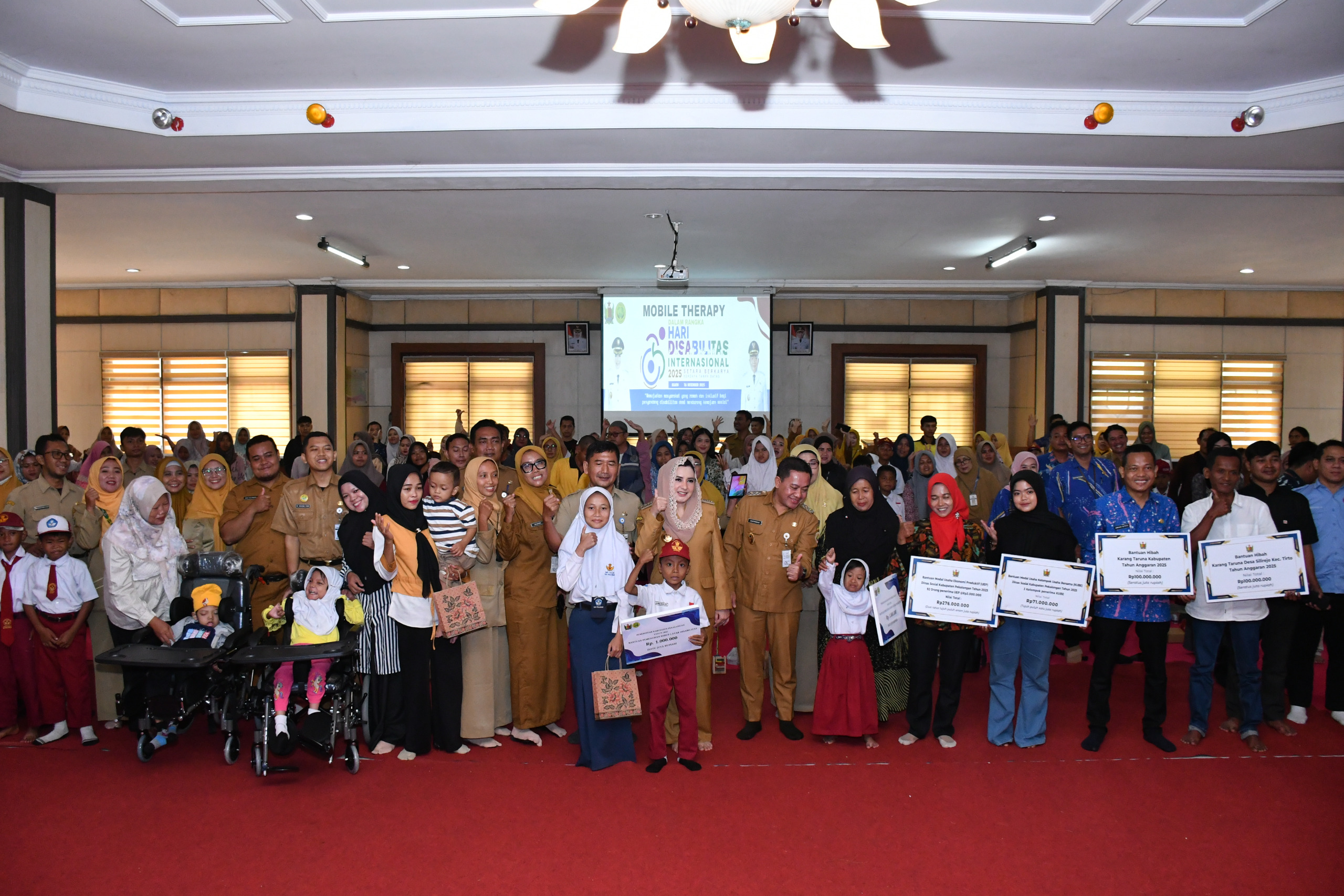 Bupati Fadia Peringati Hari Disabilitas Internasional dengan Penyaluran Bantuan & Layanan Terapi Jemput Bola