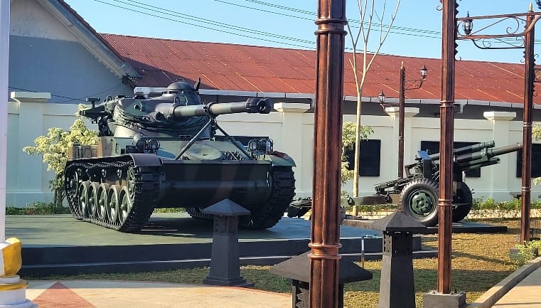 Ada Tank AMX 13 dan Meriam di Sebelah Tugu Perjuangan Pekalongan yang Akan Diresmikan Hari Ini