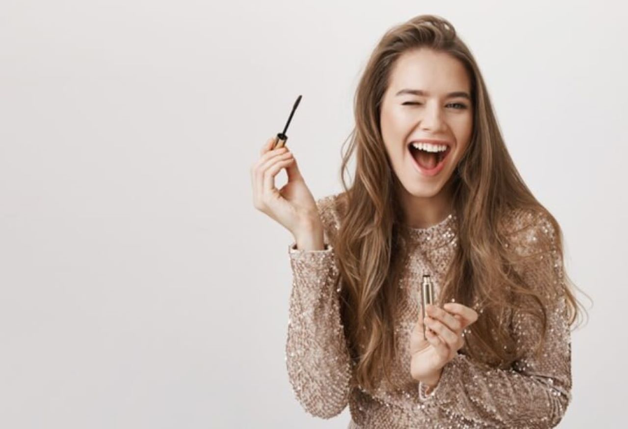 4 Rekomendasi Maskara yang Waterproof Anti Luntur Meskipun Terkena Air Wudhu