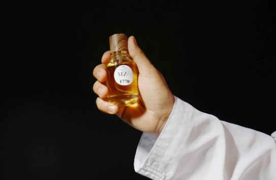 Bye Bau Keringat! Ini 5 Trik Pakai Parfum Agar Tahan Lama, Awet Seharian Meskipun Beraktivitas Padat