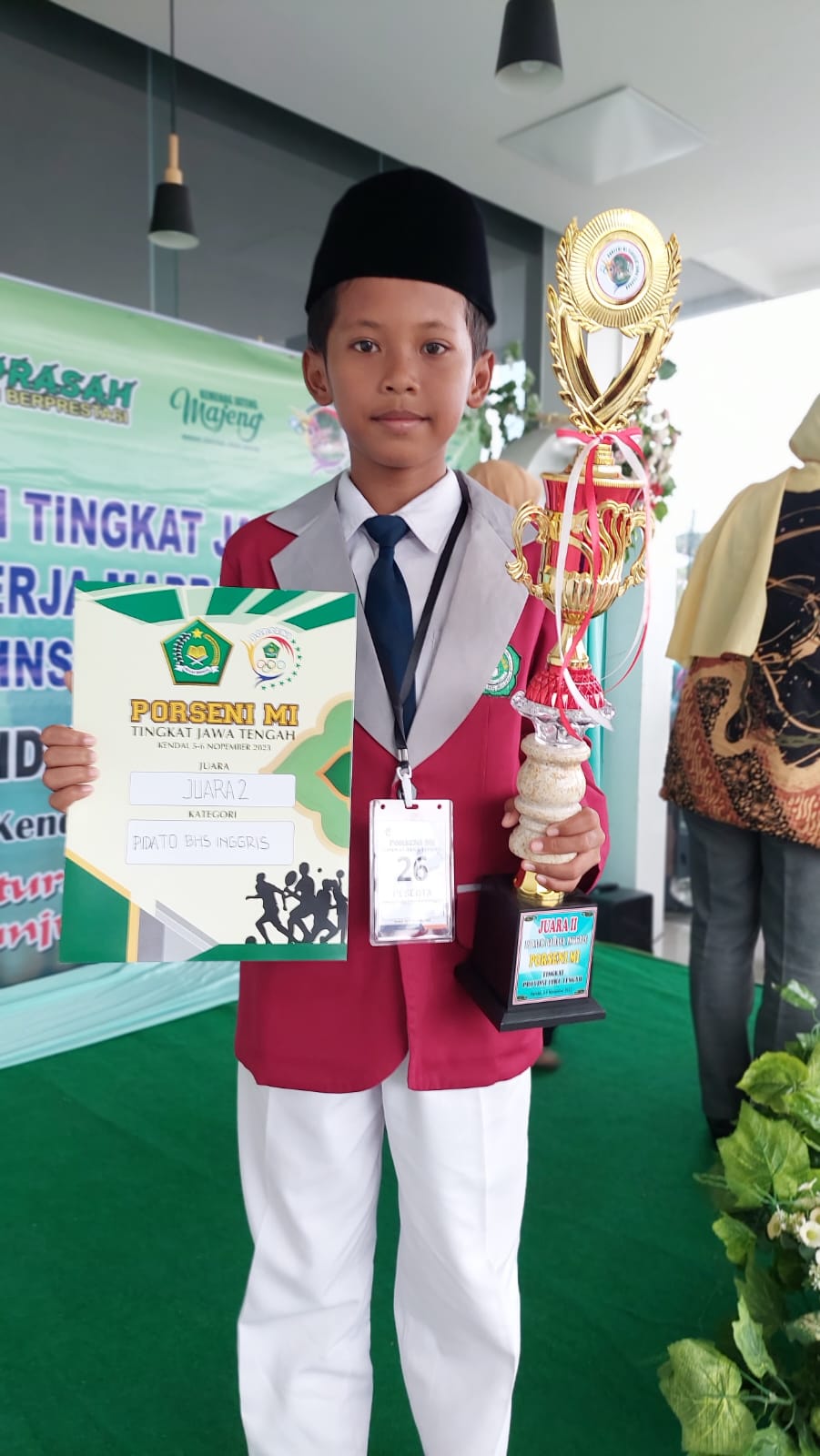 Keren! Siswa ini Juara 2 Pidato Bahasa Inggris Tingkat Jawa Tengah setelah Juara 1 Nasional Kaligrafi