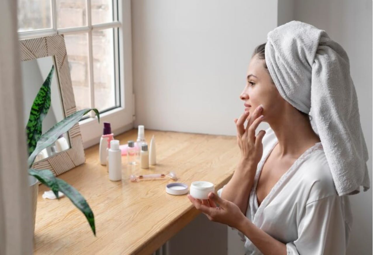 4 Skincare Merek Lokal untuk Wajah Glowing dan Sehat Ternutrisi, Mulai 30 Ribuan Aja