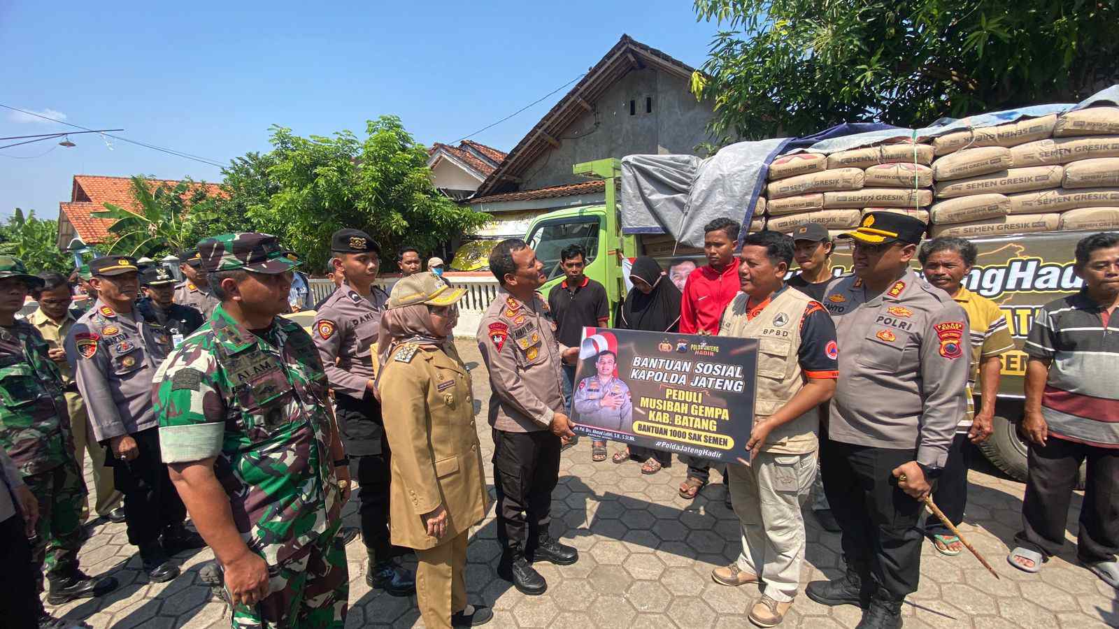 Bantu Hilangkan Trauma Anak Korban Gempa Batang, Polda Jateng Terjunkan Tim Trauma Healing